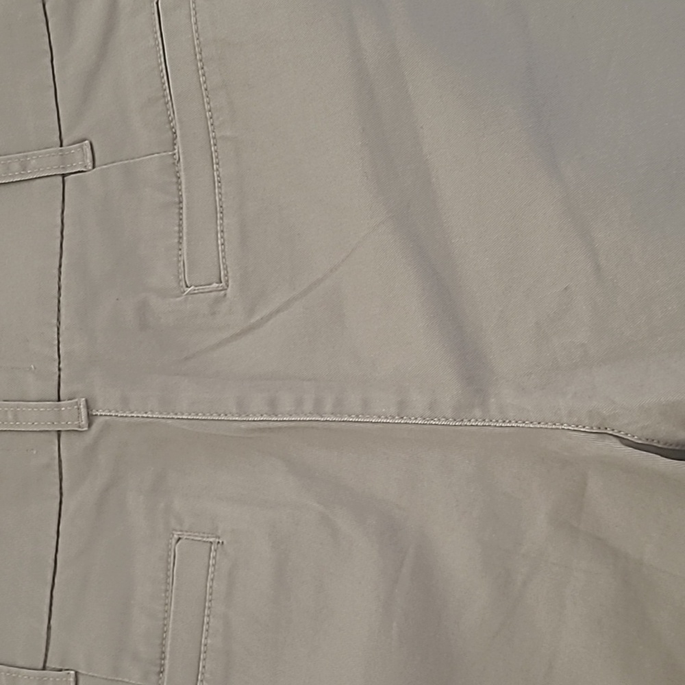J.Crew khaki short. - Picture 4 of 4